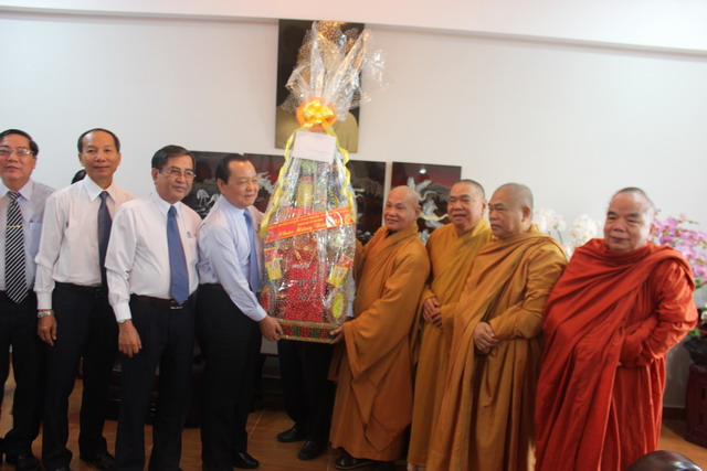 ជនរួមជាតិកាន់សាសនារួមដំណើរជាមួយការអភិវឌ្ឍន៍រងបស់ប្រទេសជាតិ